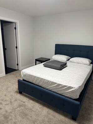 4 quartos, Wi-Fi de cortesia, roupa de cama