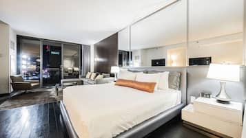 Escrivaninha, ferros/tábuas de passar roupa, Wi-Fi de cortesia