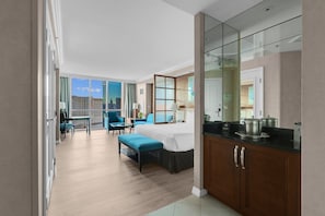 1 chambre, bureau, fer et planche à repasser, Wi-Fi gratuit