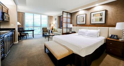 Strip View Studio | Penthouse Floor | Signature at MGM