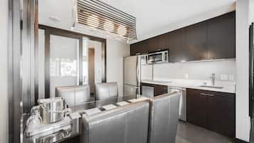 Fridge, microwave, coffee/tea maker, toaster