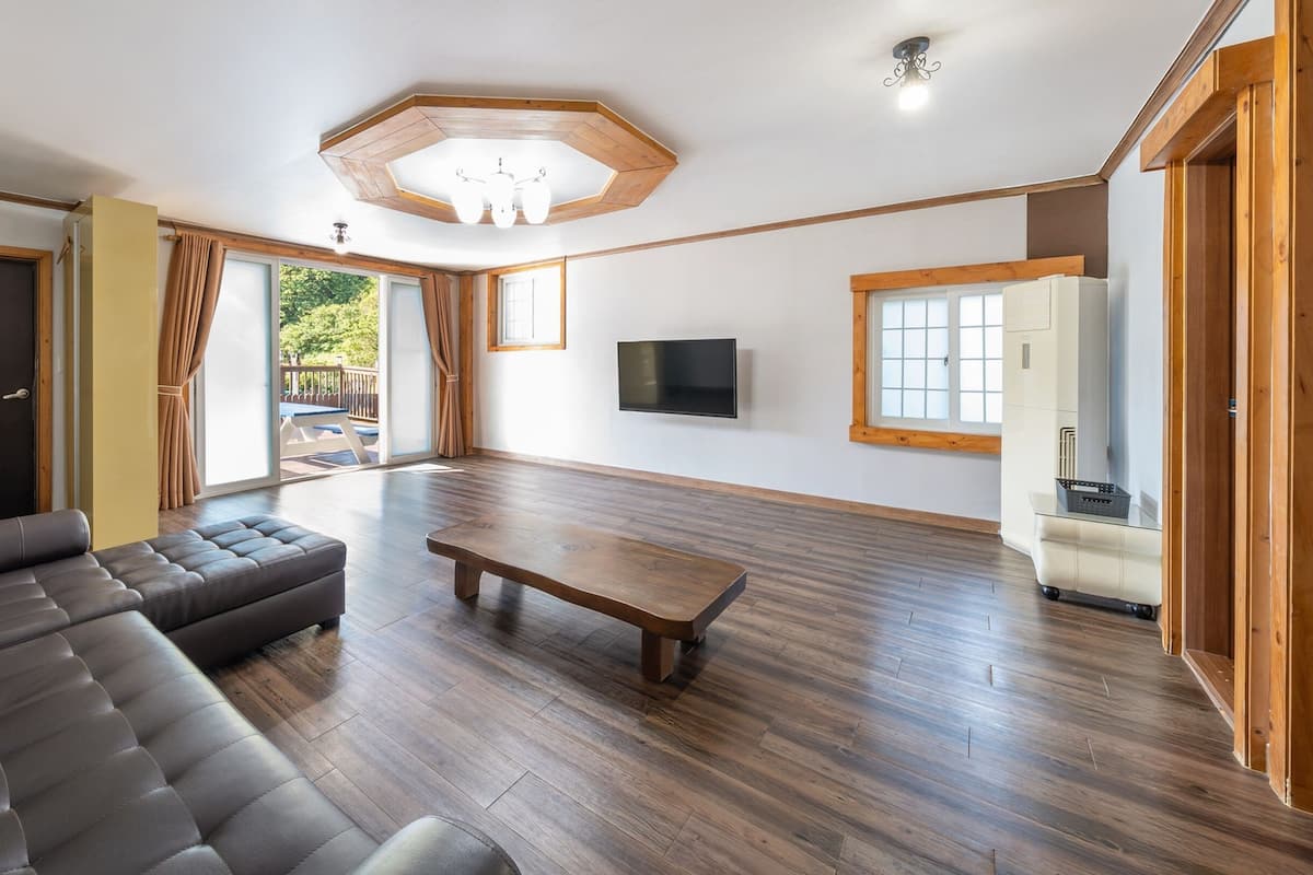 Basic Room, 1 Bedroom (Group room(No Pet)) | 1 bedroom, free WiFi