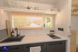 Refrigerador, microondas, horno y lavavajillas