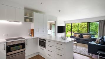 Departamento, cocina, vista a la colina | Cocina privada