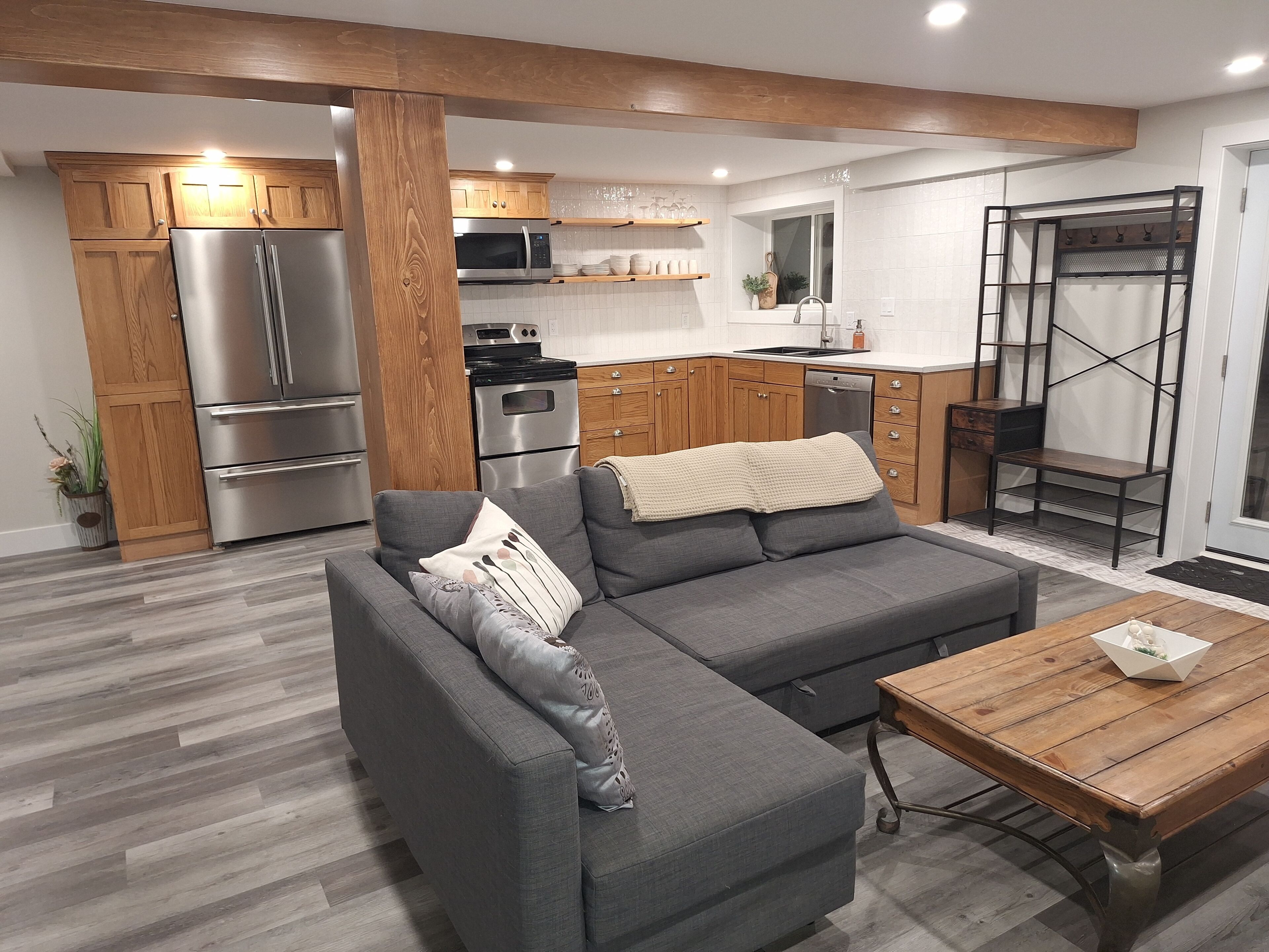 TV, fireplace, stereo