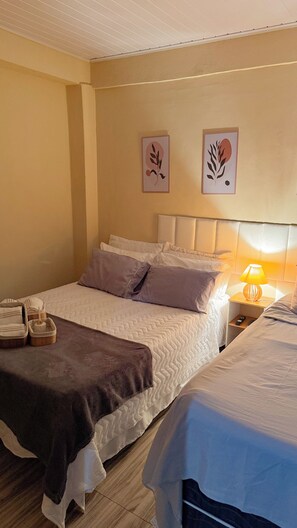 1 bedroom, WiFi, bed sheets - Cozy house in Ilha Grande (Vila do Abraão Angra dos Reis)