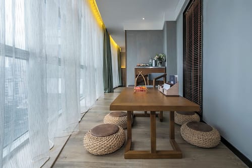 Suite, City View | Desk, laptop workspace, soundproofing, iron/ironing board