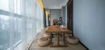 Suite, City View | Desk, laptop workspace, soundproofing, iron/ironing board