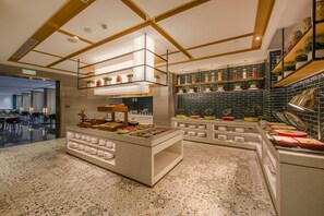 Free daily self-serve breakfast