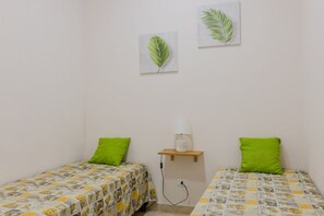 3 Schlafzimmer, Bügeleisen/Bügelbrett, Bettwäsche