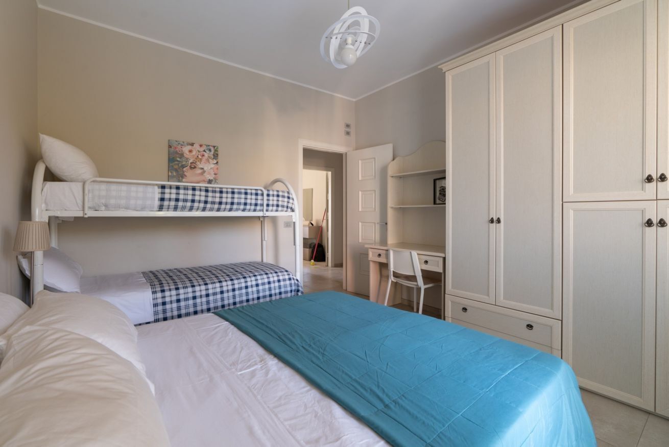 2 dormitorios, tabla de planchar con plancha, wifi y ropa de cama