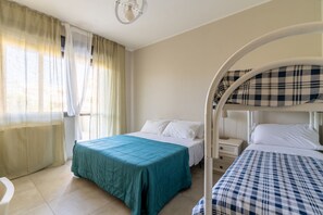 2 chambres, fer et planche à repasser, Wi-Fi, literie fournie