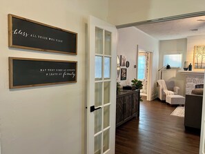 Interior - Cozy Craftsman Bungalow in the heart of downtown OKC with AC, Workspace, Parking (Oklahoma City)