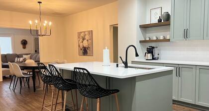 Cozy Craftsman Bungalow in the heart of downtown OKC with AC, Workspace, Parking