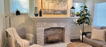 Cozy Craftsman Bungalow in the heart of downtown OKC with AC, Workspace, Parking