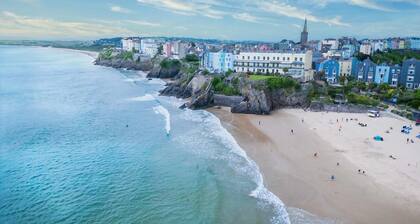 Sandy Steps - 1 Bedroom Apartment - Tenby