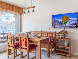 Dining - Aiglon E2 by Interhome (Nendaz)