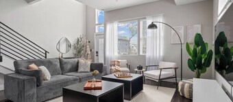 HotTub/Pool~Arcade Games~Fountain Sq~Great for groups~10 Min to Lucas Oil