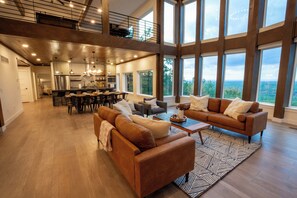 Living area - Cozy cabin with stunning views, modern amenities, and family-friendly spaces. (Broken Bow)
