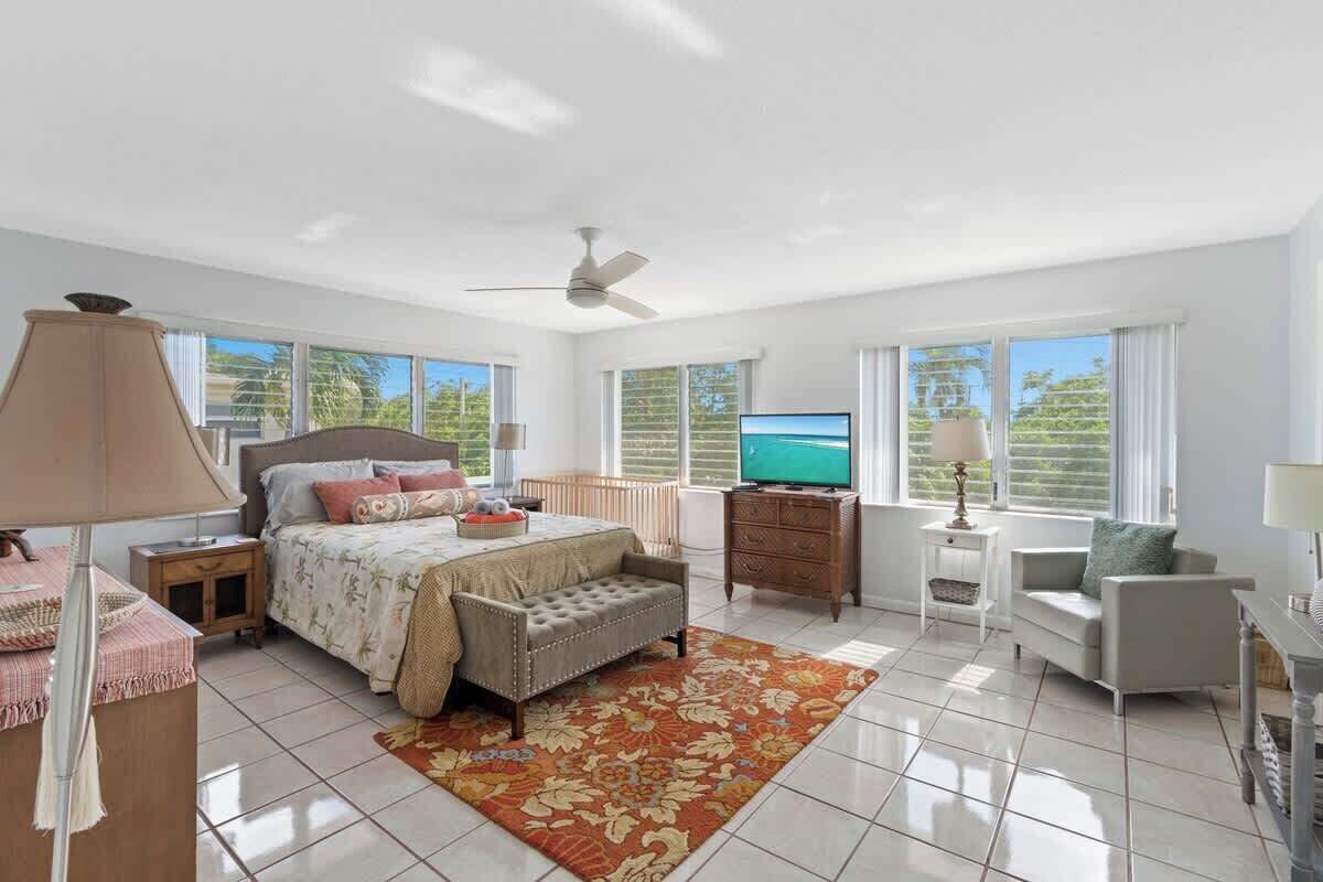 2 slaapkamers, een strijkplank/strijkijzer, wifi, beddengoed