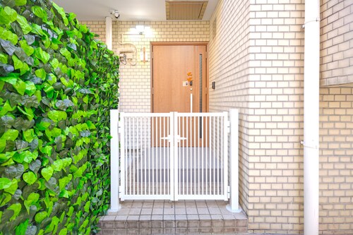 Traditional Meets Modern | 110㎡ Tokyo Home | Train 5min to Ikebukuro | Sleeps 11