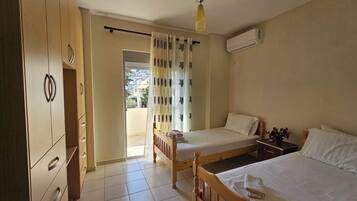 2 bedrooms, WiFi, bed sheets