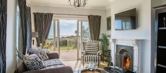 Waterford Villa 5 Bed Beach Retreat