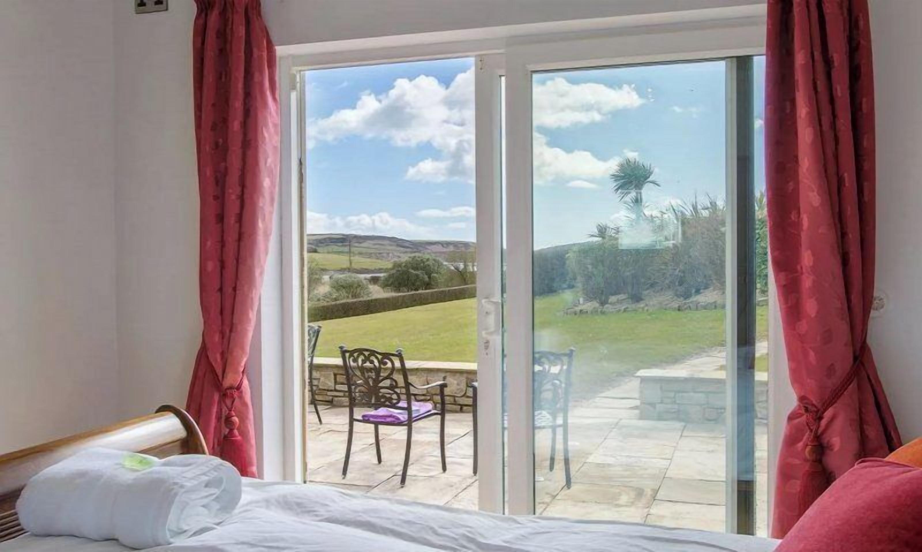 5 habitaciones, wifi y ropa de cama 