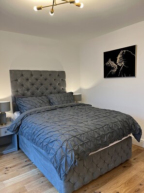 1 soverom, strykejern/-brett, wi-fi og sengetøy