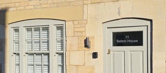 Stylish 2-Bed House in Stamford Town Centre