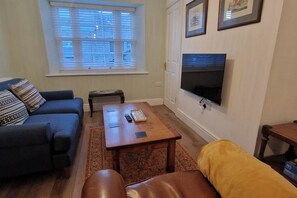 Télévision, chaîne hi-fi