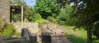Dog friendly 7 bed farmhouse near Malvern Hills with huge hot tub and games room
