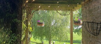 Dog friendly 7 bed farmhouse near Malvern Hills with huge hot tub and games room