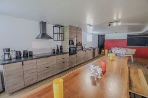 Køleskab, mikrobølgeovn, ovn, opvaskemaskine