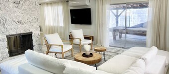 Modern 7BR Cinema & Pool & Guest House