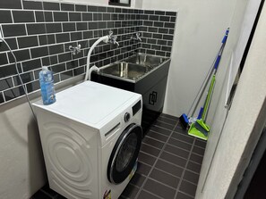 คอนโด, 2 ห้องนอน, วิวภูเขา | บริการซักรีด