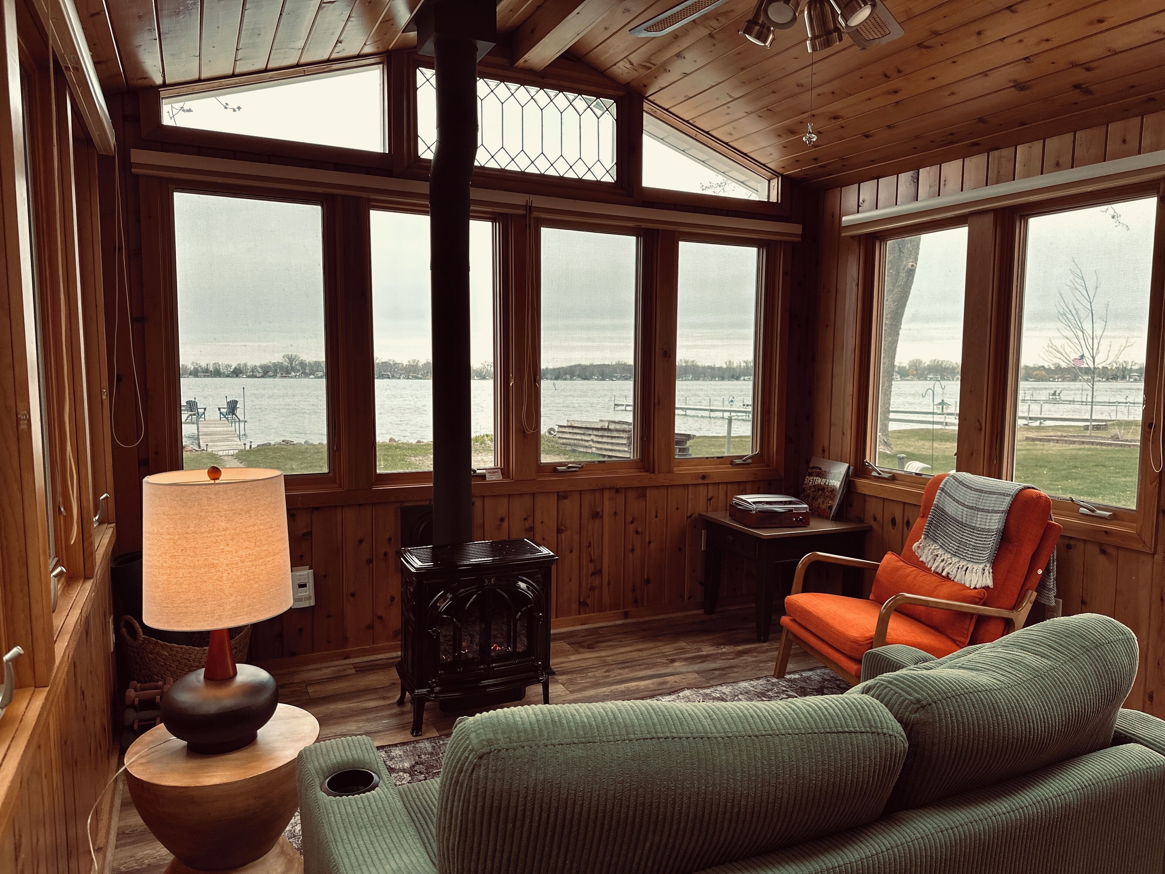 المنشأة من الداخل