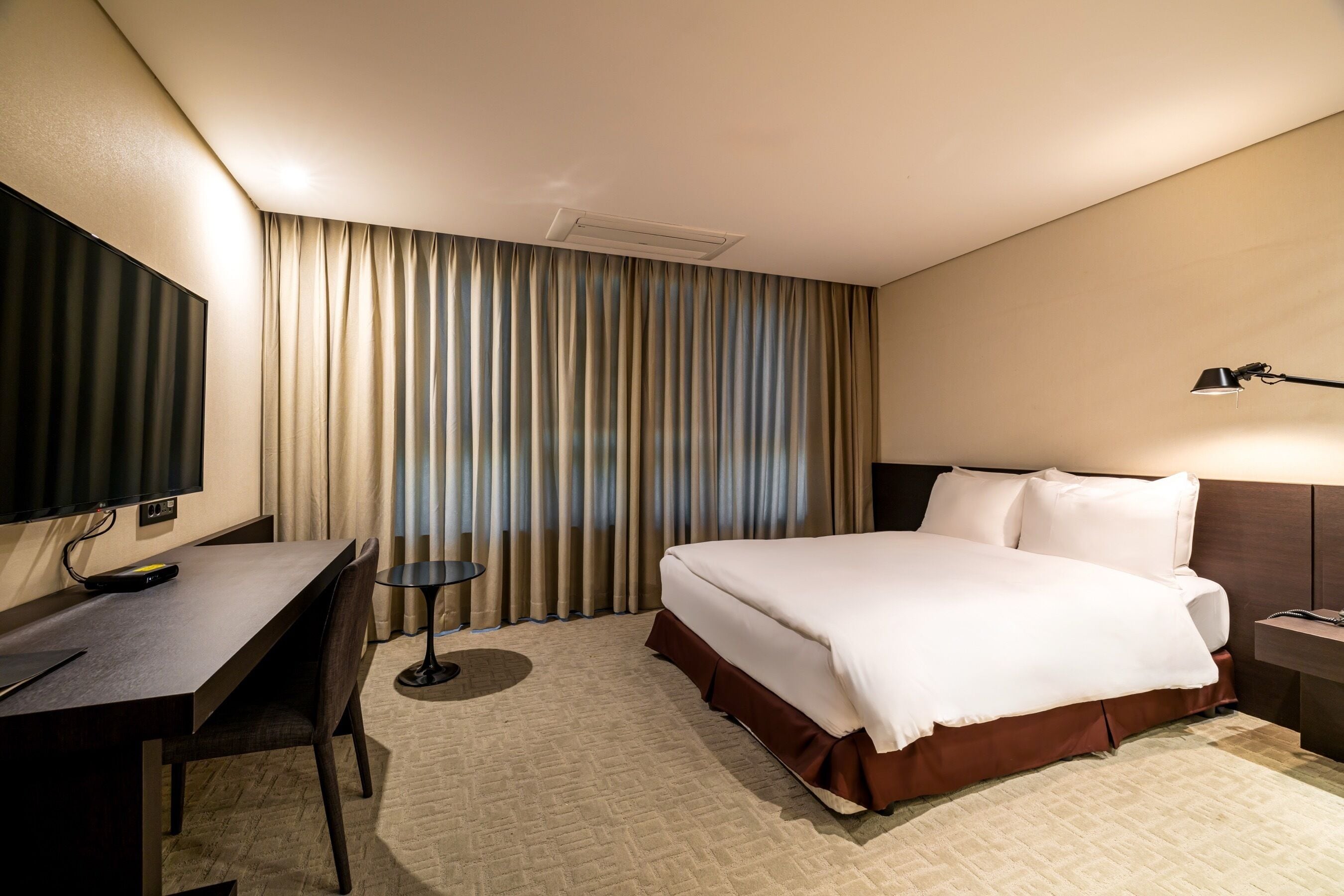 Deluxe Double Room, City View | Desk, laptop workspace, free WiFi, bed sheets