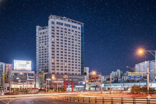 THE SKY HOTEL