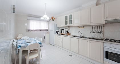 GuestReady - Urban rustic in Esposende