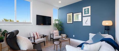 Smart TV, books, offices