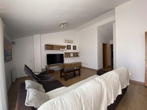 TV, stereo - RECONNECTAR - Blanes Montserrat (Blanes)