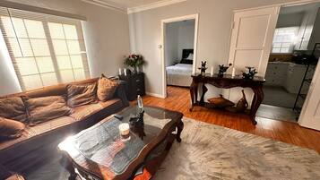 1 bedroom, iron/ironing board, free WiFi