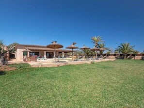 Exterior - Charming finca with large pool and garden in Santanyi for up to 8 persons (Santanyi)