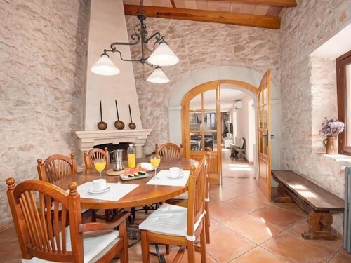 Unglaubliche Finca mit großem Garten und Pool für bis zu 8 Personen in Santanyi