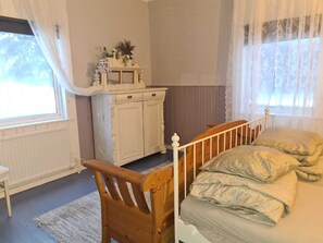 4 soverom, strykejern/-brett, wi-fi og sengetøy