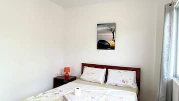 Basic Double Room, Balcony, Garden View