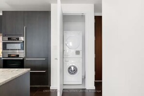 Interior - Shangri-La 1BR Luxury Suite in Hotel • Parking • Pool • Spa • Walk Score 100/100 (Toronto)