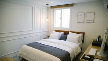 Deluxe Double Room | 2 bedrooms, hypo-allergenic bedding, laptop workspace, free WiFi