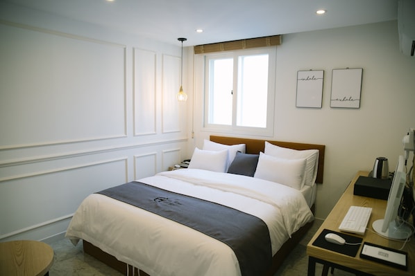 Chambre Deluxe double | Literie hypoallergénique, espace de travail pour ordinateurs portables